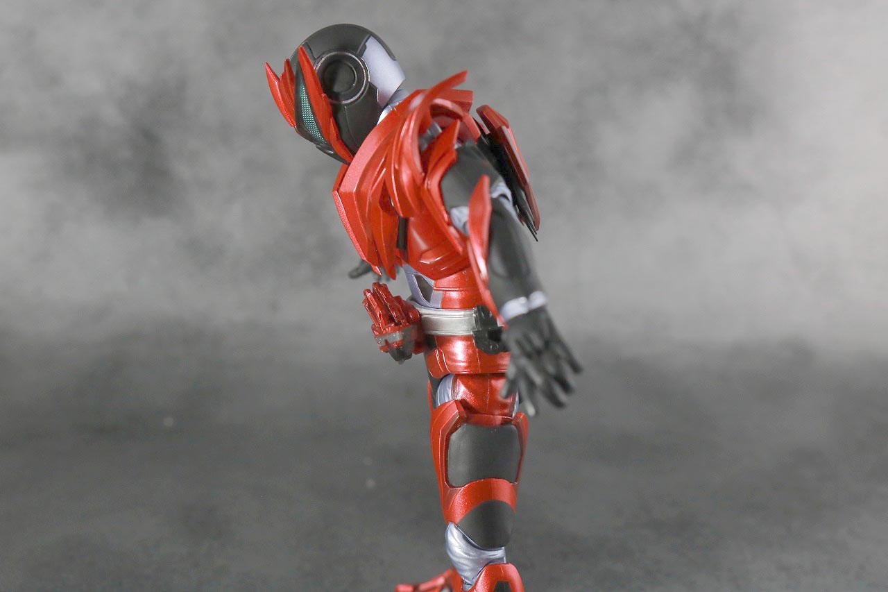 S.H.フィギュアーツ　仮面ライダー迅　バーニングファルコン　レビュー　可動範囲