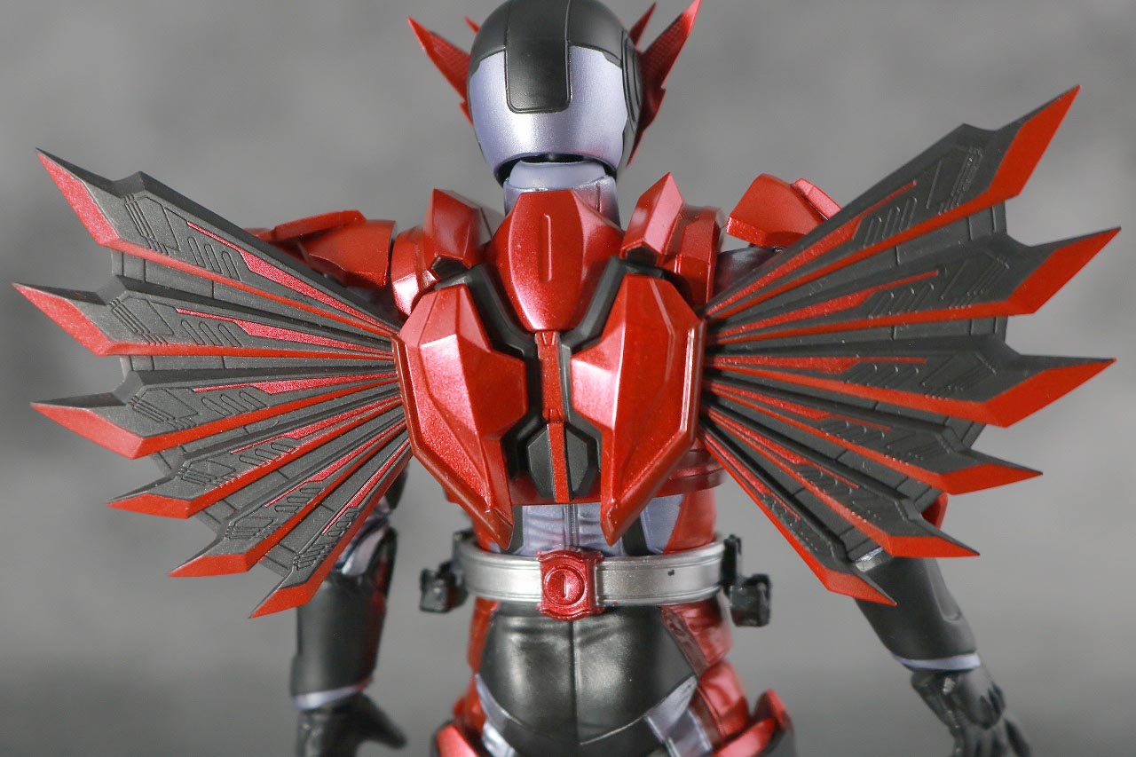 S.H.フィギュアーツ　仮面ライダー迅　バーニングファルコン　レビュー　付属品　翼