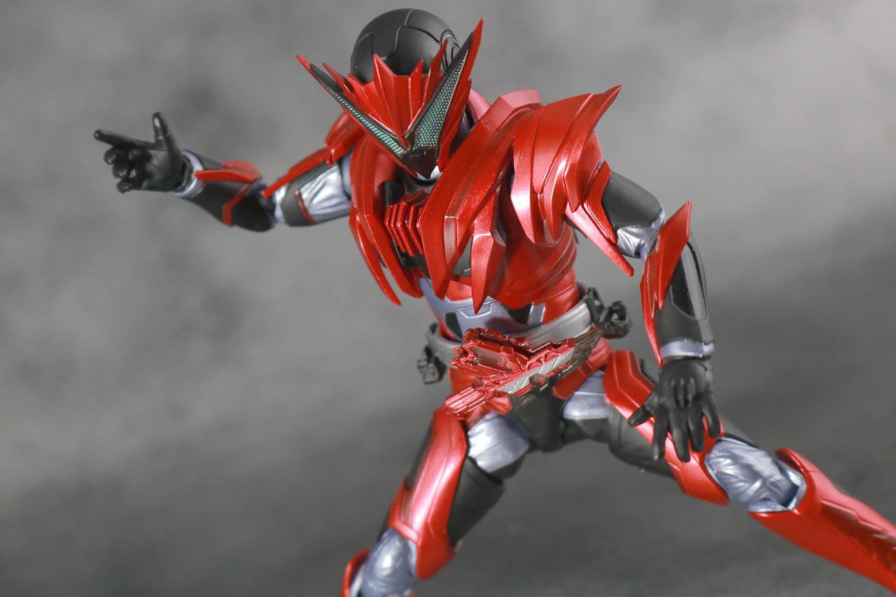 S.H.フィギュアーツ　仮面ライダー迅　バーニングファルコン　レビュー　アクション