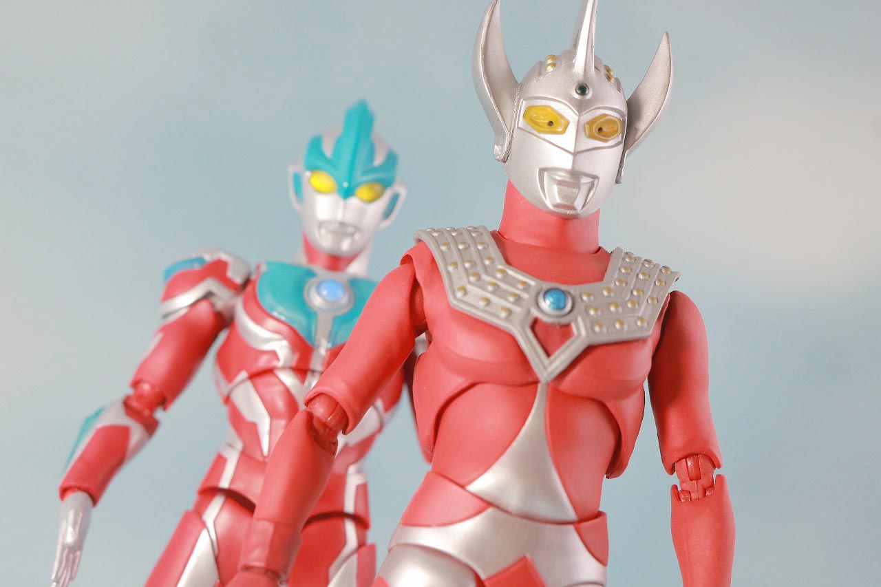 S.H.フィギュアーツ　ウルトラマンギンガストリウム　レビュー　アクション　ウルトラマンタロウ