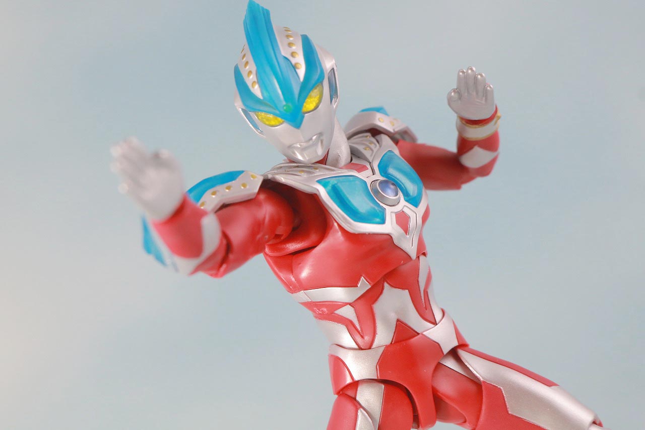 S.H.フィギュアーツ　ウルトラマンギンガストリウム　レビュー　アクション