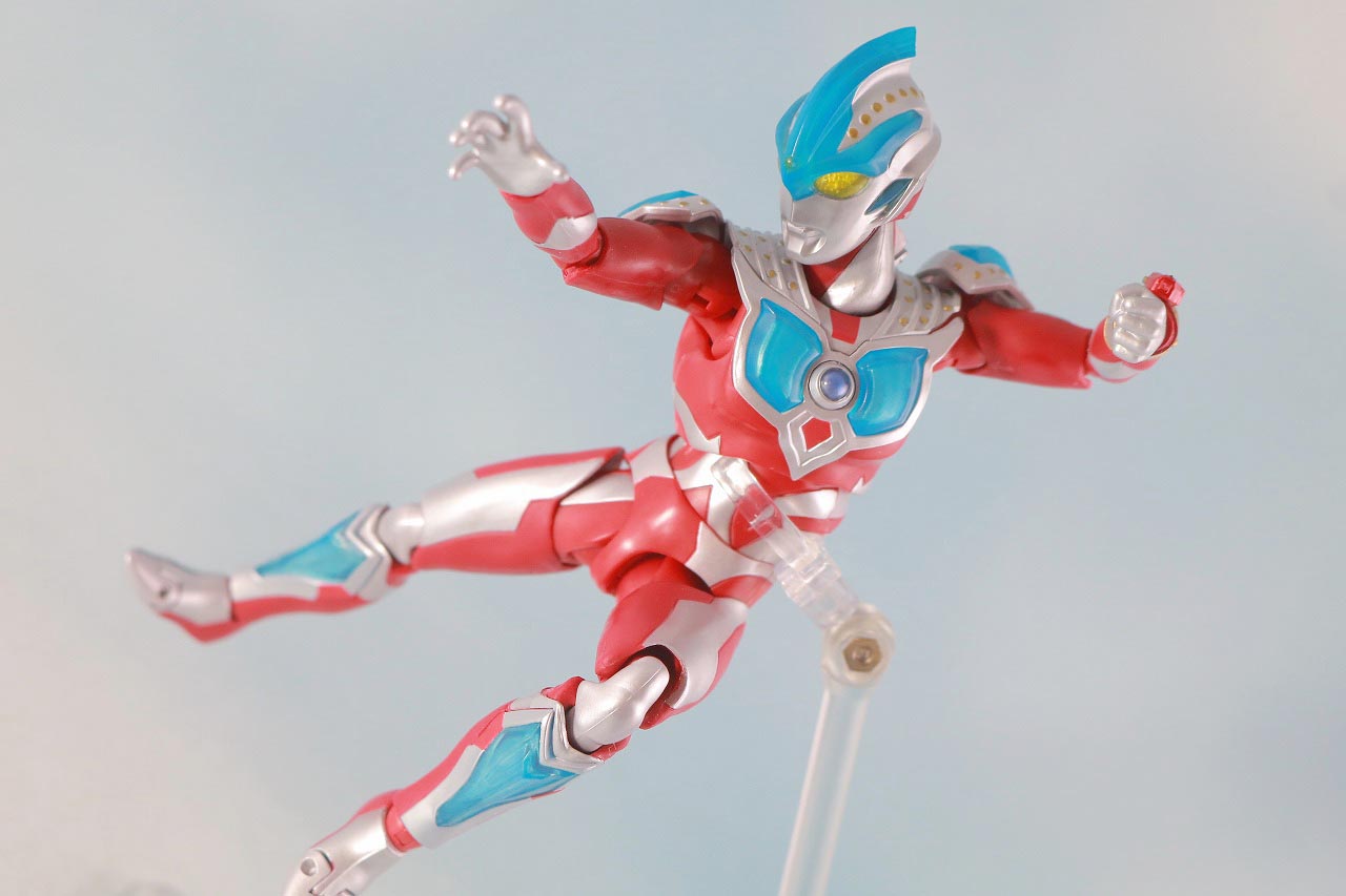 S.H.フィギュアーツ　ウルトラマンギンガストリウム　レビュー　アクション