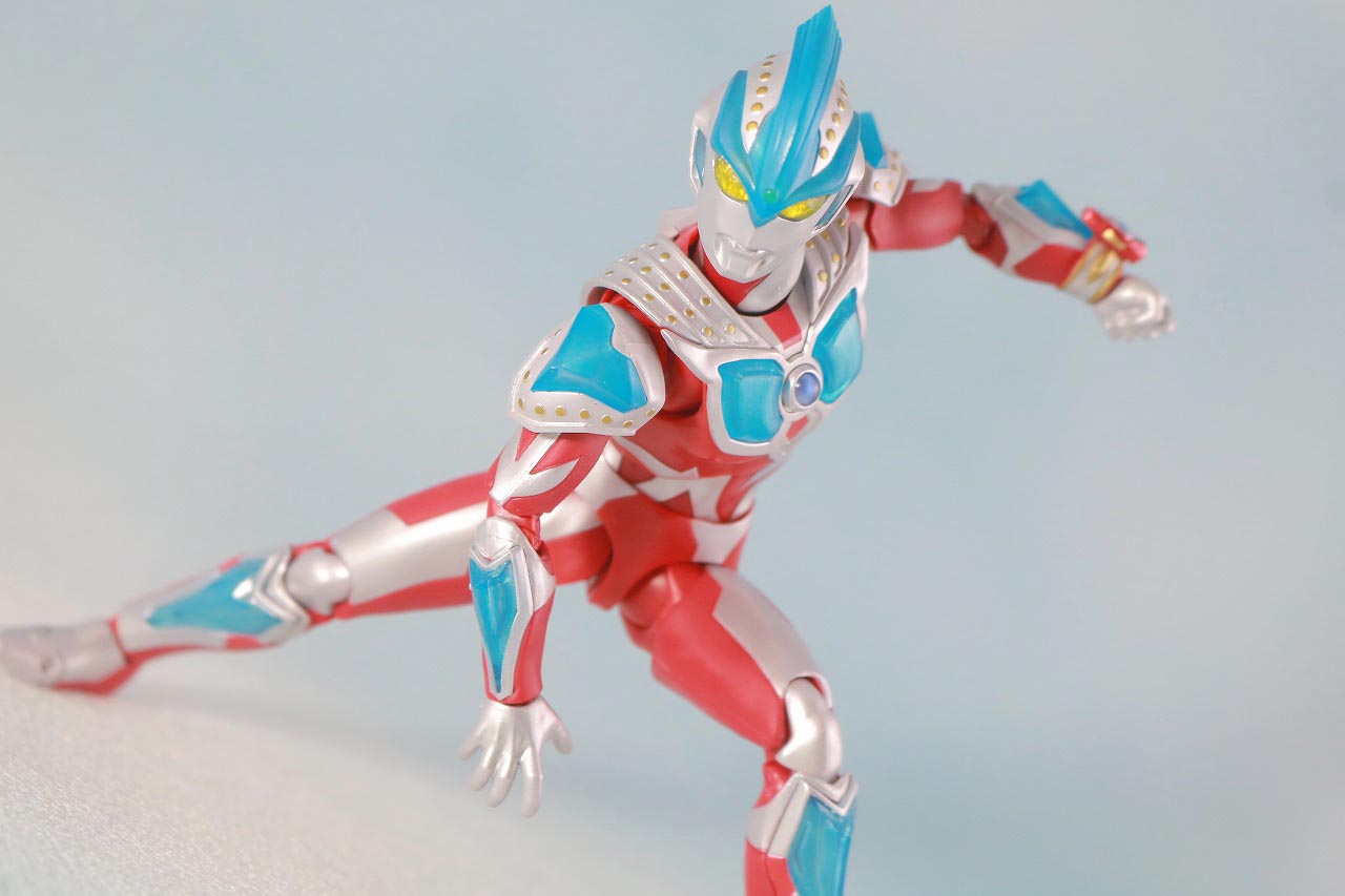 S.H.フィギュアーツ　ウルトラマンギンガストリウム　レビュー　アクション