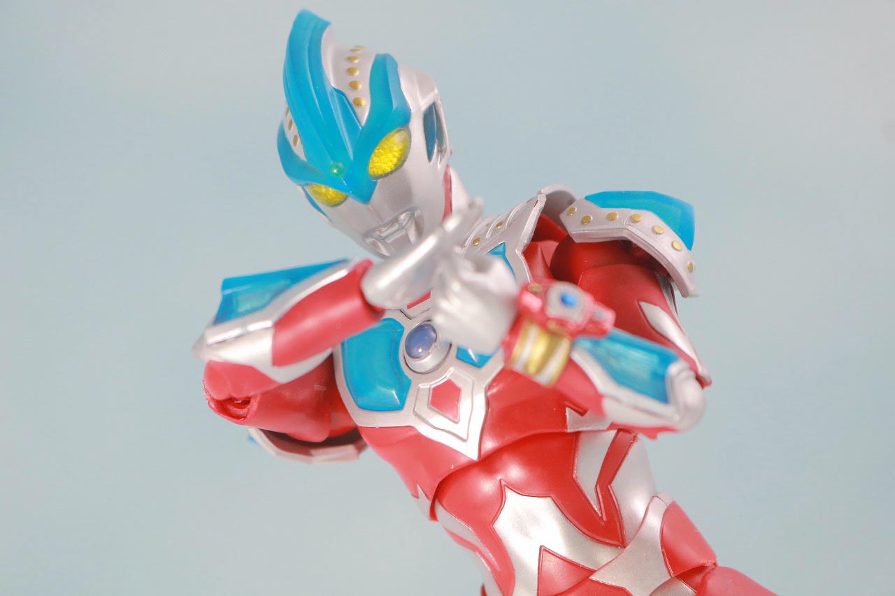 S.H.フィギュアーツ　ウルトラマンギンガストリウム　レビュー　アクション