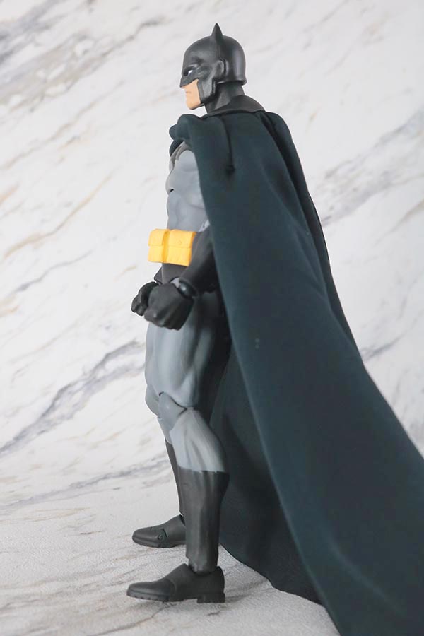 MAFEX　バットマン　HUSH BLACK ver.　レビュー　本体