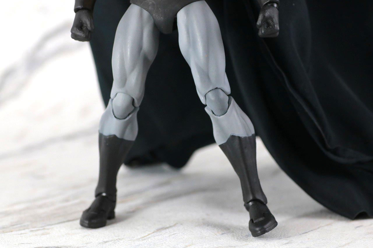 MAFEX　バットマン　HUSH BLACK ver.　レビュー　本体