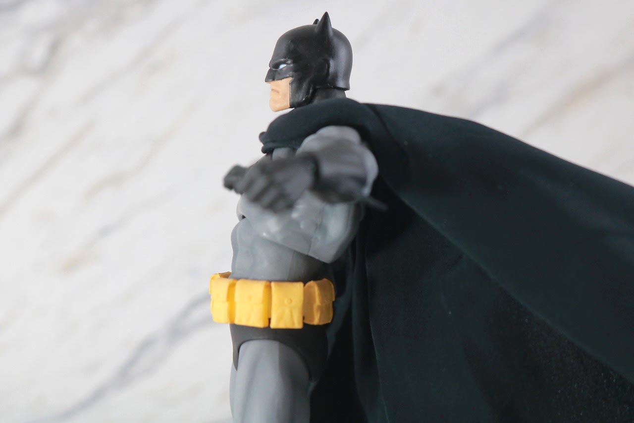 MAFEX　バットマン　HUSH BLACK ver.　レビュー　可動範囲