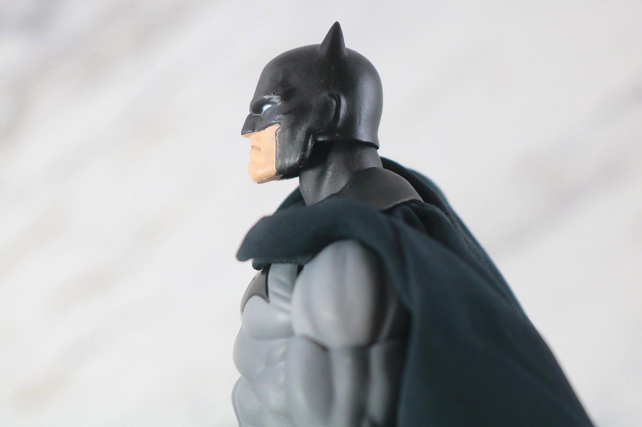 MAFEX　バットマン　HUSH BLACK ver.　レビュー　可動範囲