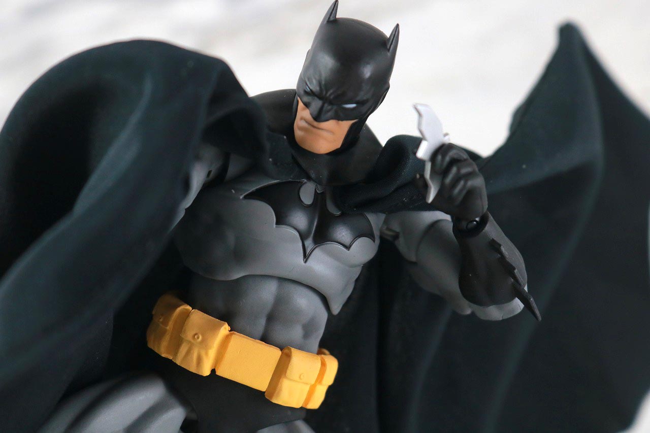 MAFEX　バットマン　HUSH BLACK ver.　レビュー　アクション