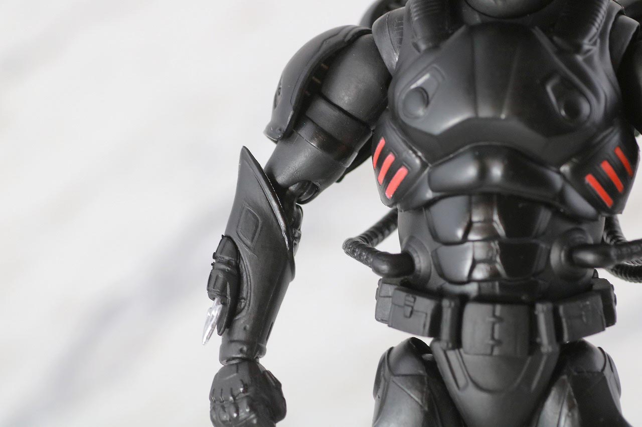 MAFEX　ブラックマンタ　レビュー　本体