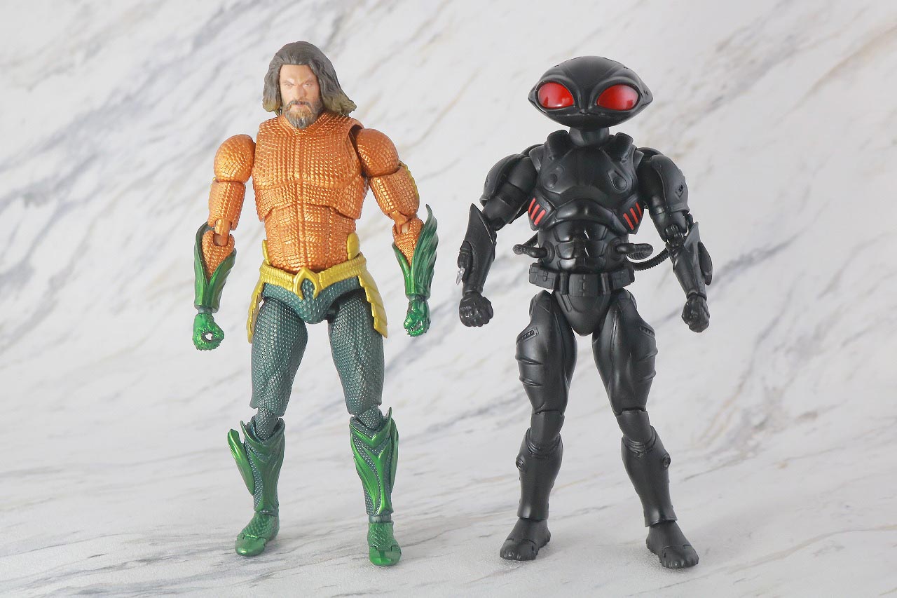 MAFEX　ブラックマンタ　レビュー　本体　アクアマン　比較