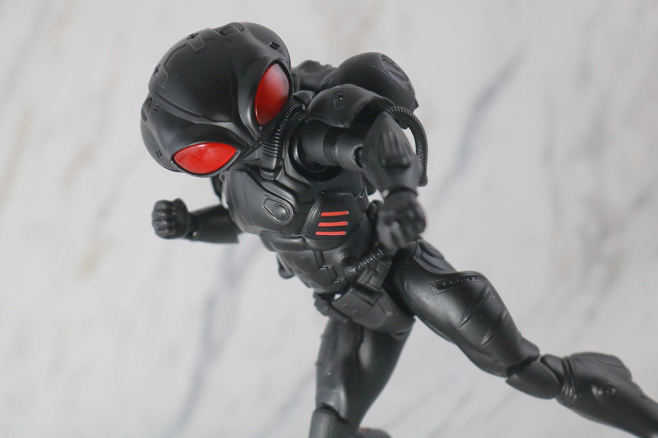 MAFEX　ブラックマンタ　レビュー　アクション