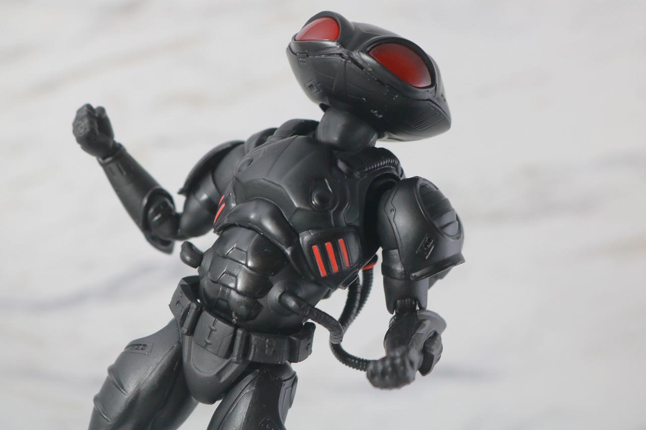 MAFEX　ブラックマンタ　レビュー　アクション