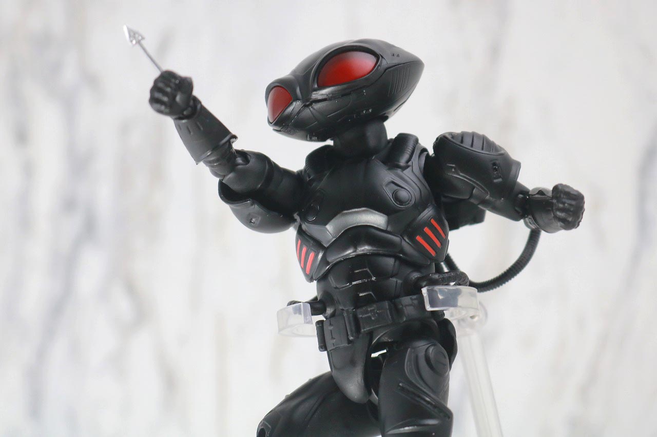 MAFEX　ブラックマンタ　レビュー　アクション