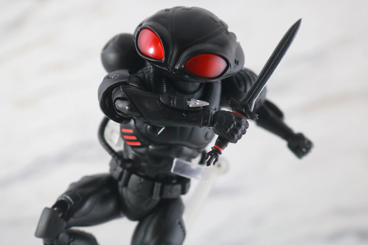 MAFEX　ブラックマンタ　レビュー　アクション