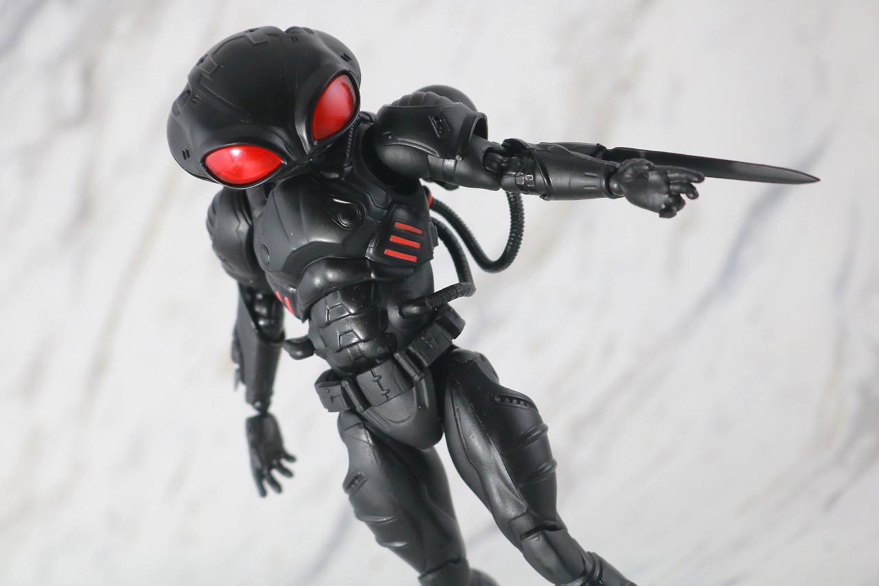 MAFEX　ブラックマンタ　レビュー　アクション