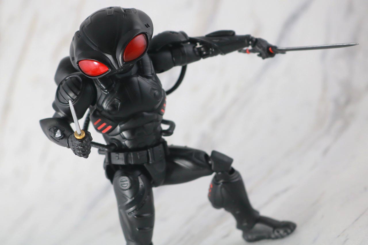 MAFEX　ブラックマンタ　レビュー　アクション