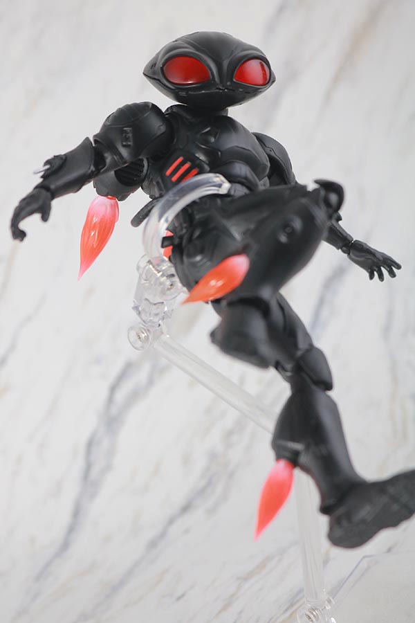 MAFEX　ブラックマンタ　レビュー　アクション