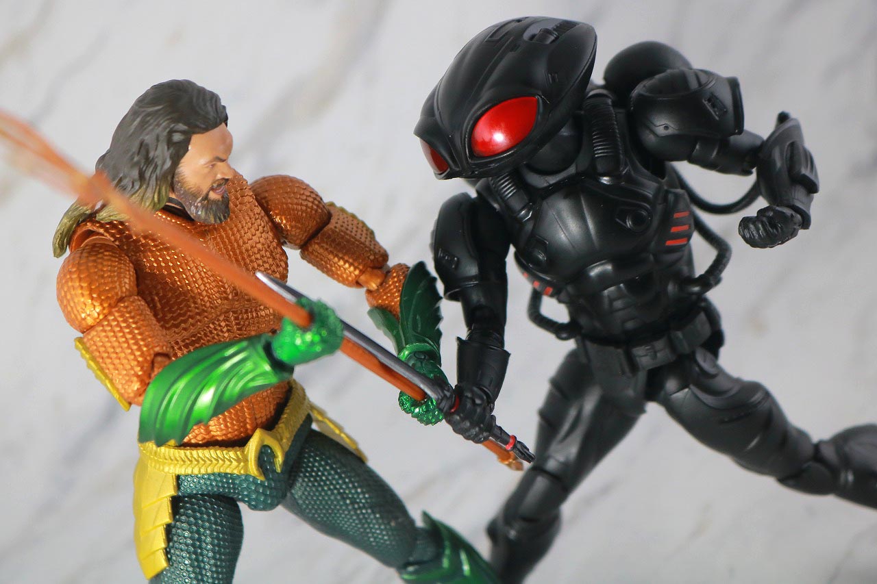 MAFEX　ブラックマンタ　レビュー　アクション　アクアマン