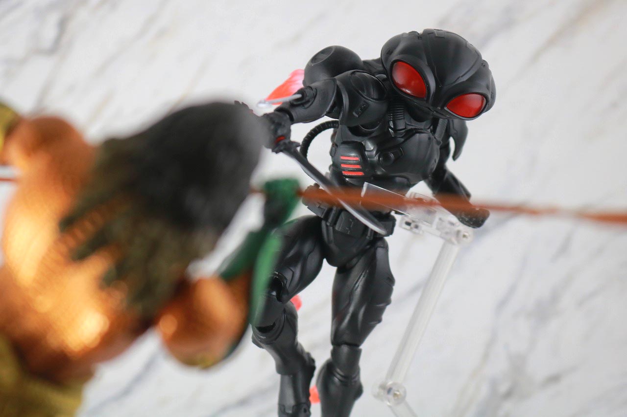 MAFEX　ブラックマンタ　レビュー　アクション　アクアマン