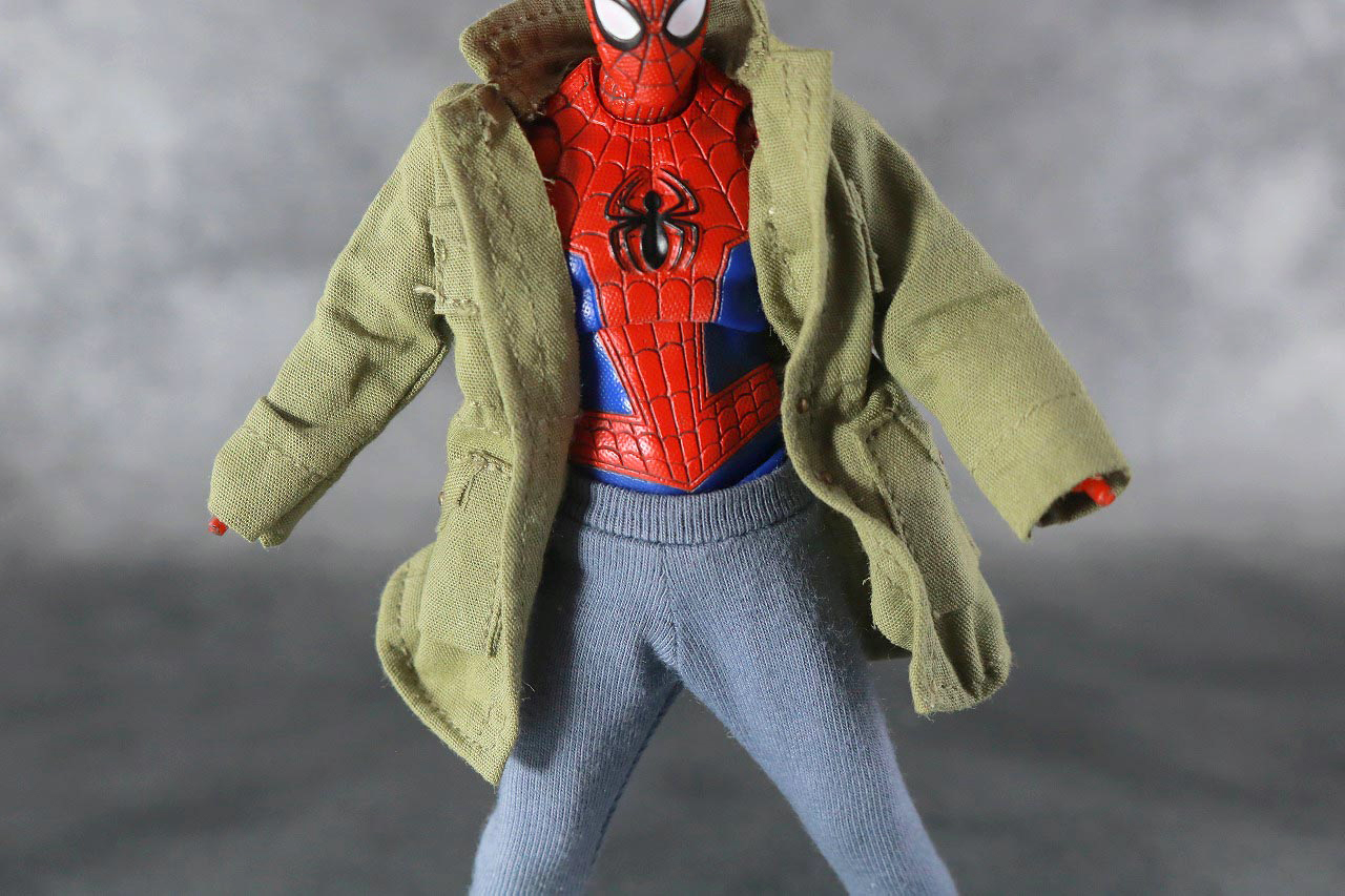 MAFEX　スパイダーマン　ピーター・B・パーカー　レビュー　本体　服　着脱