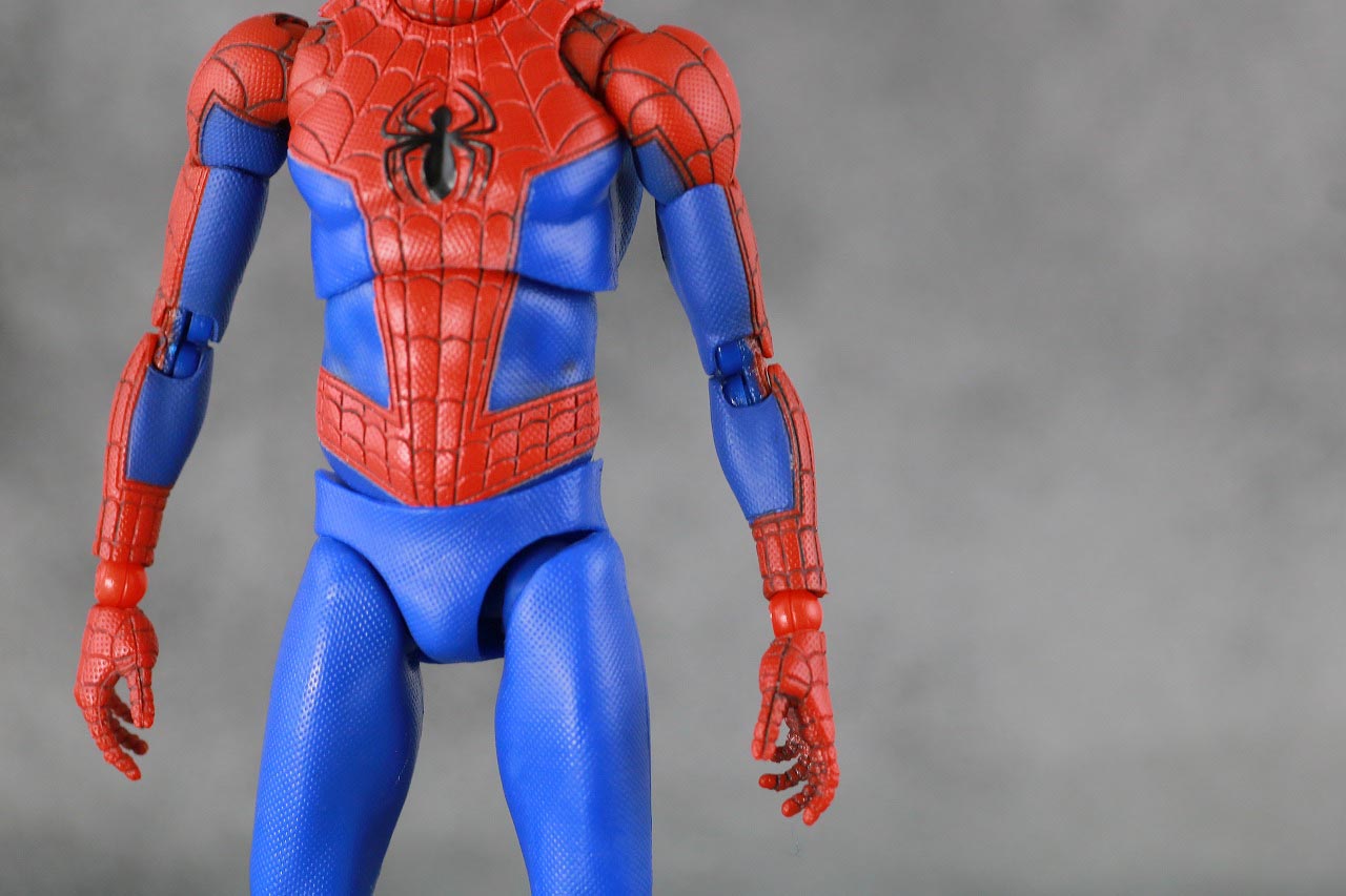 MAFEX　スパイダーマン　ピーター・B・パーカー　レビュー　本体　スーツ