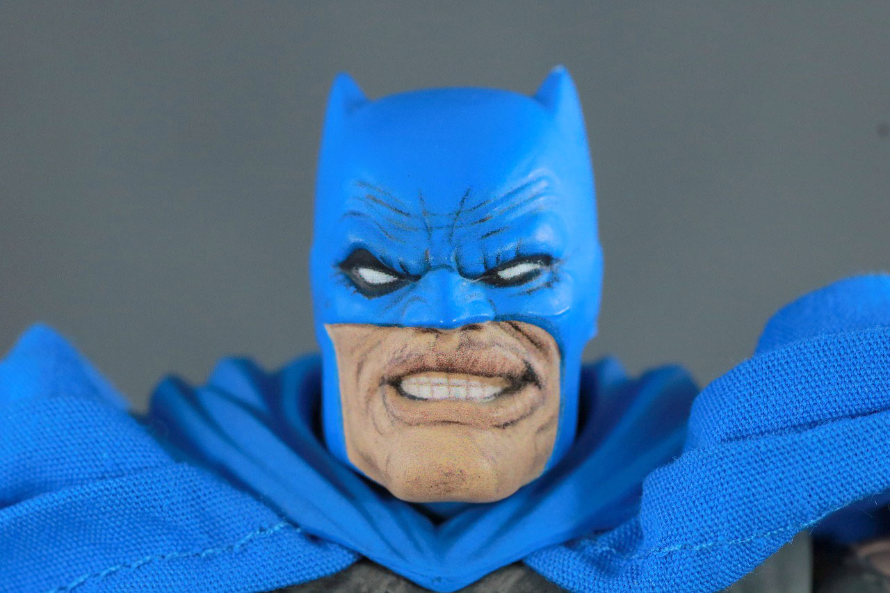 MAFEX　バットマン TDKR：The Dark Knight Triumphant　レビュー　本体