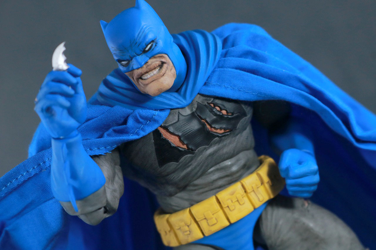 MAFEX　バットマン TDKR：The Dark Knight Triumphant　レビュー　アクション