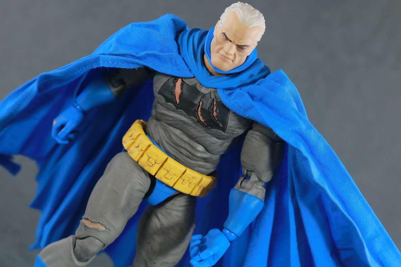 MAFEX　バットマン TDKR：The Dark Knight Triumphant　レビュー　アクション