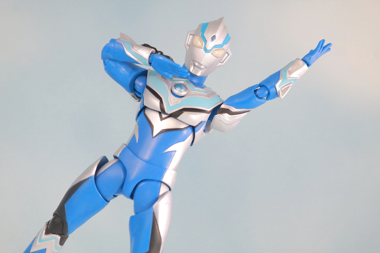 S.H.フィギュアーツ　ウルトラマンフーマ　レビュー　アクション