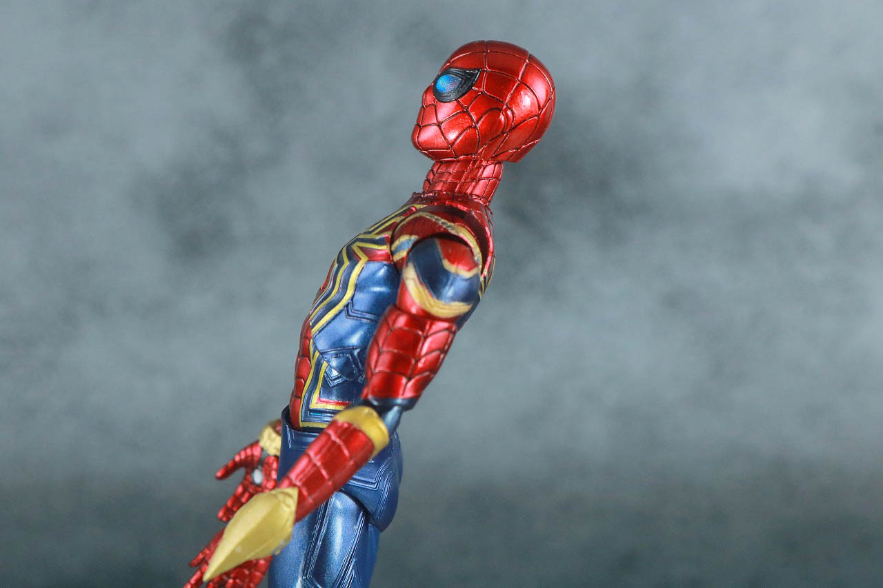 MAFEX アイアン・スパイダー　アベンジャーズ／エンドゲーム　レビュー　可動範囲