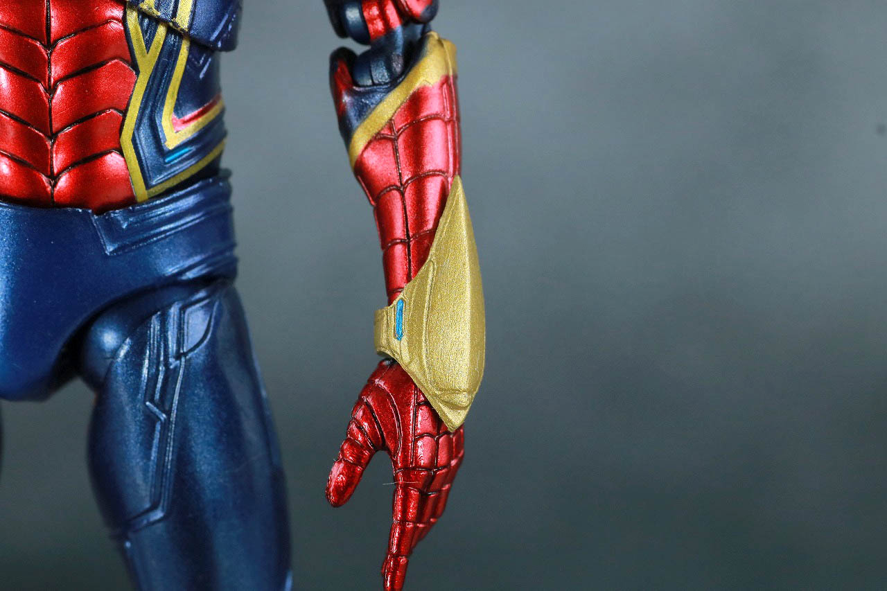 MAFEX アイアン・スパイダー　アベンジャーズ／エンドゲーム　レビュー　本体