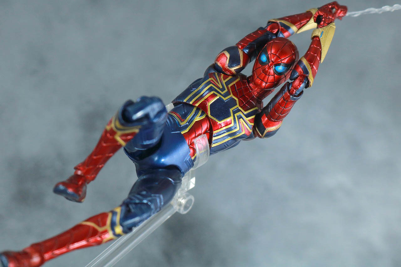 MAFEX アイアン・スパイダー　アベンジャーズ／エンドゲーム　レビュー　アクション