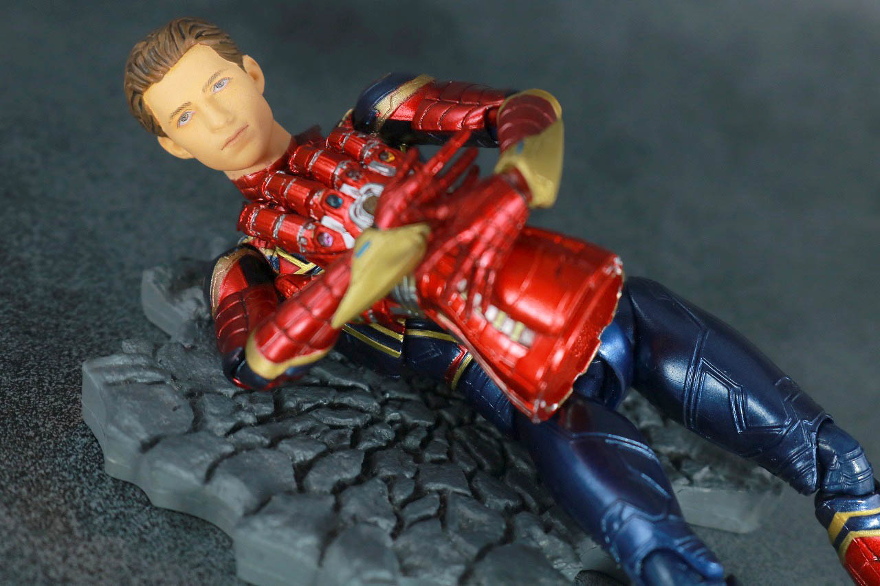 MAFEX アイアン・スパイダー　アベンジャーズ／エンドゲーム　レビュー　アクション