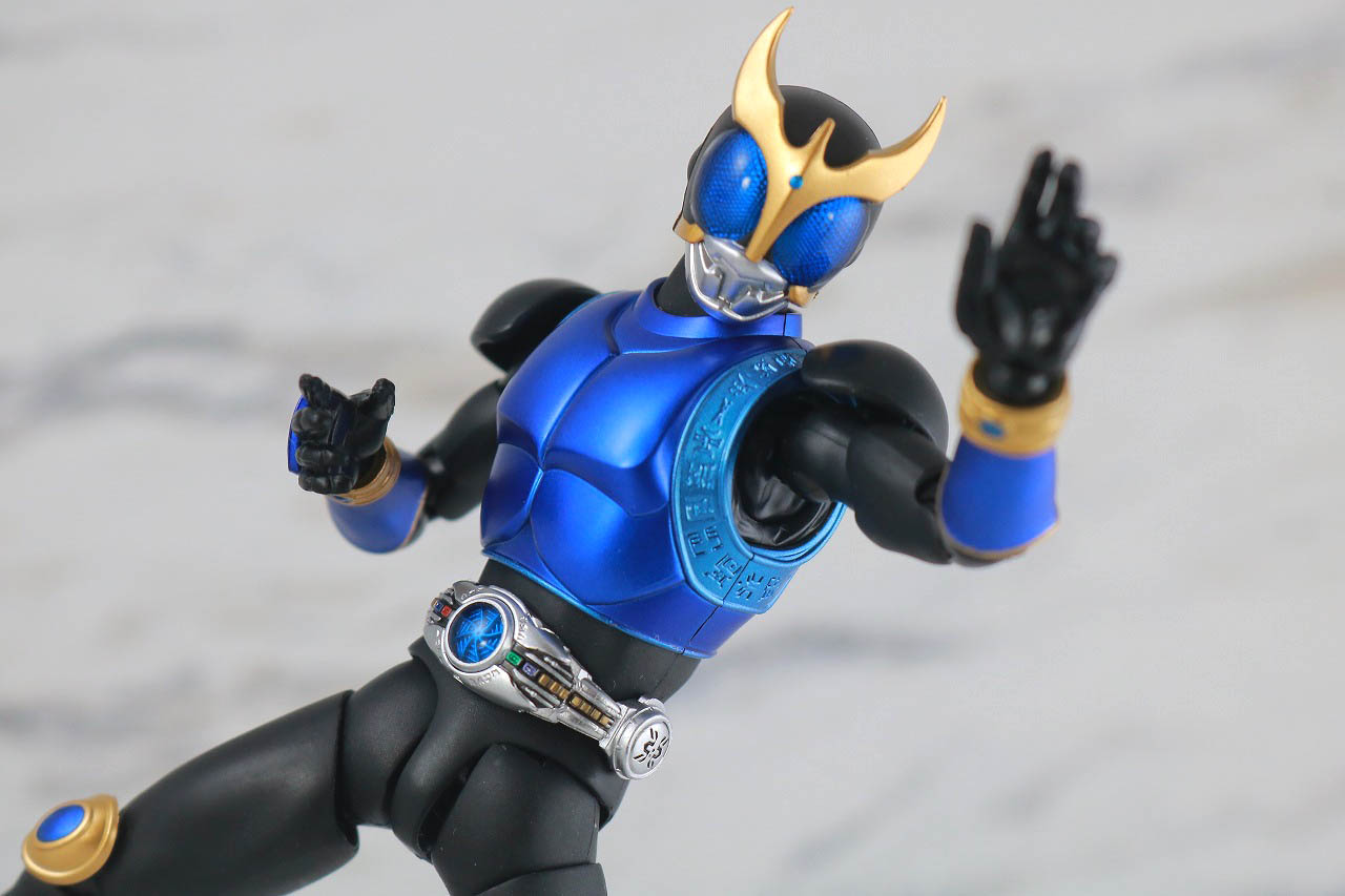 S.H.フィギュアーツ　仮面ライダークウガ ドラゴンフォーム　真骨彫製法　レビュー　アクション