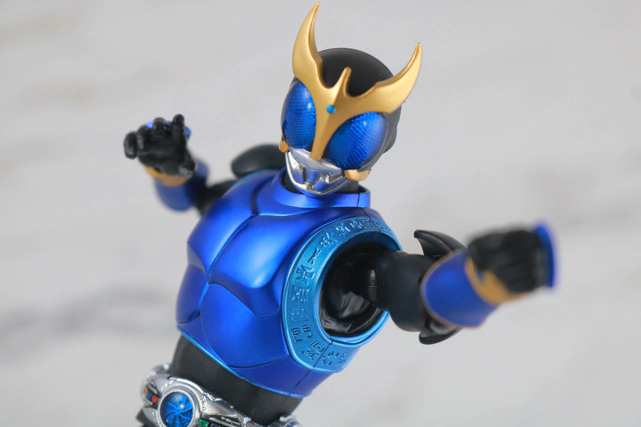 S.H.フィギュアーツ　仮面ライダークウガ ドラゴンフォーム　真骨彫製法　レビュー　アクション