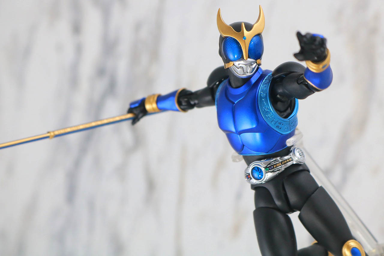 S.H.フィギュアーツ　仮面ライダークウガ ドラゴンフォーム　真骨彫製法　レビュー　アクション