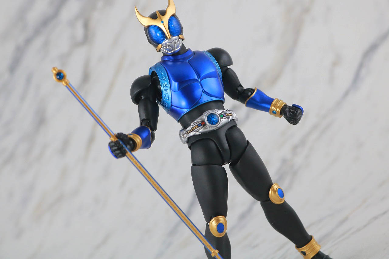 S.H.フィギュアーツ　仮面ライダークウガ ドラゴンフォーム　真骨彫製法　レビュー　アクション