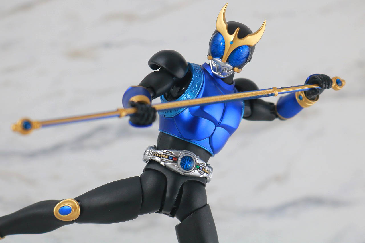 S.H.フィギュアーツ　仮面ライダークウガ ドラゴンフォーム　真骨彫製法　レビュー　アクション