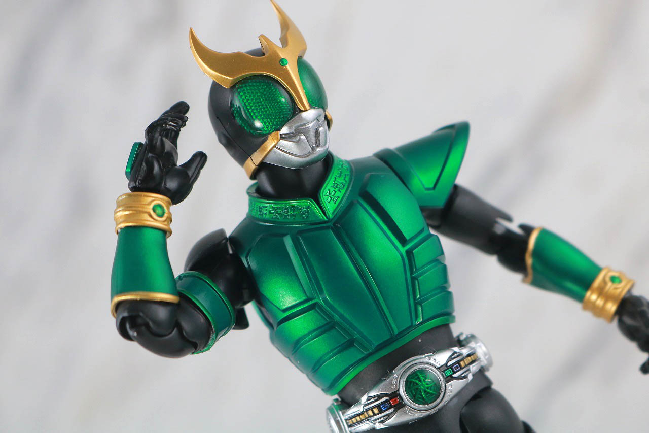 S.H.フィギュアーツ　仮面ライダークウガ　ペガサスフォーム　真骨彫製法　レビュー　アクション