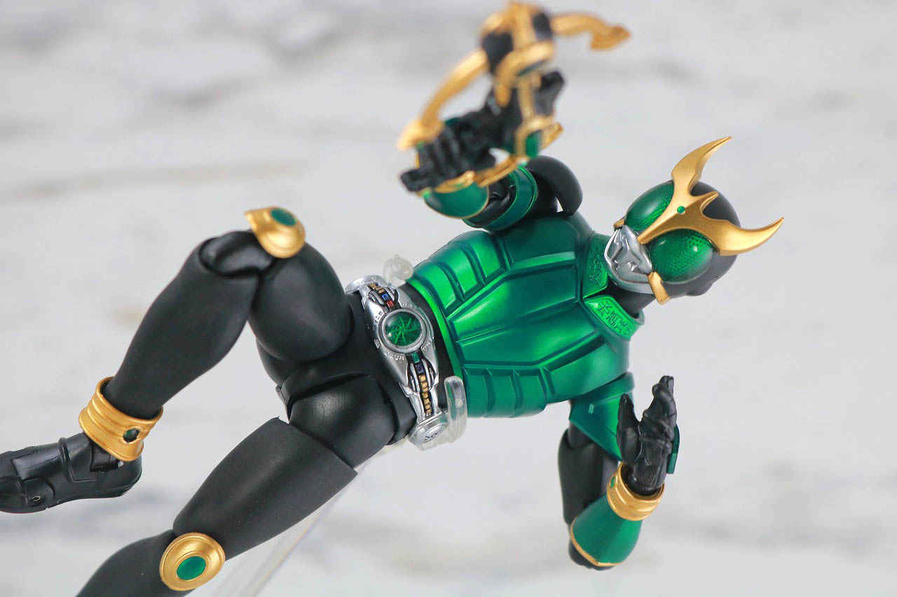 S.H.フィギュアーツ　仮面ライダークウガ　ペガサスフォーム　真骨彫製法　レビュー　アクション