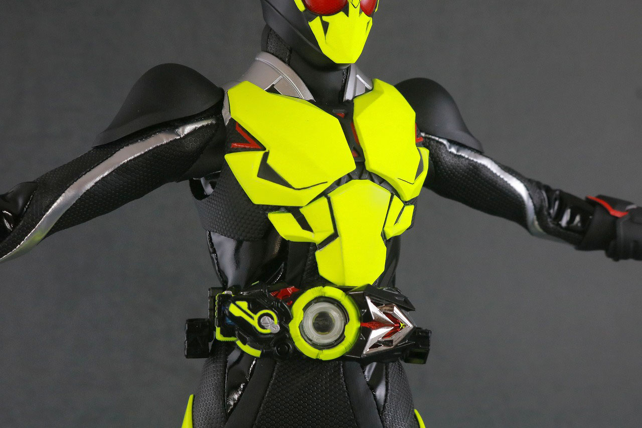 RAH　仮面ライダーゼロワン　ライジングホッパー　レビュー　可動範囲