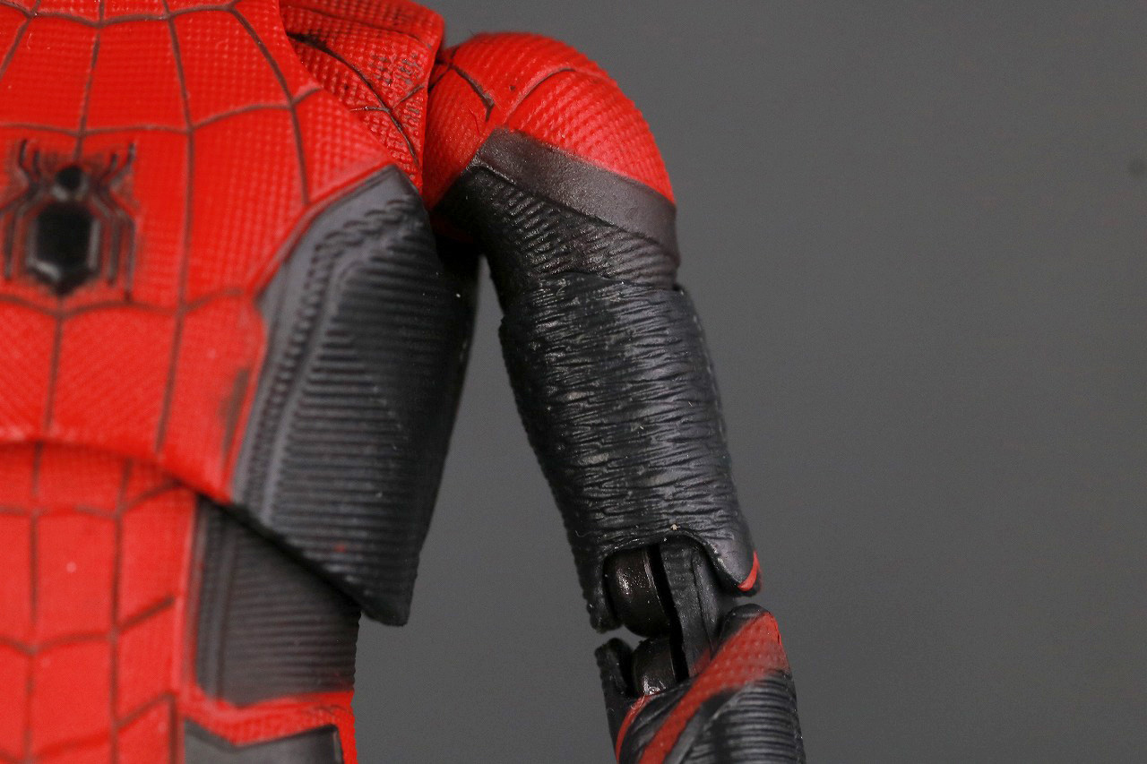 MAFEX　マフェックス　スパイダーマン　アップグレードスーツ　レビュー　本体