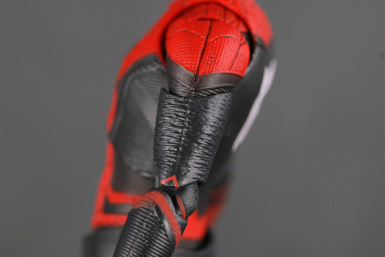 MAFEX　マフェックス　スパイダーマン　アップグレードスーツ　レビュー　本体