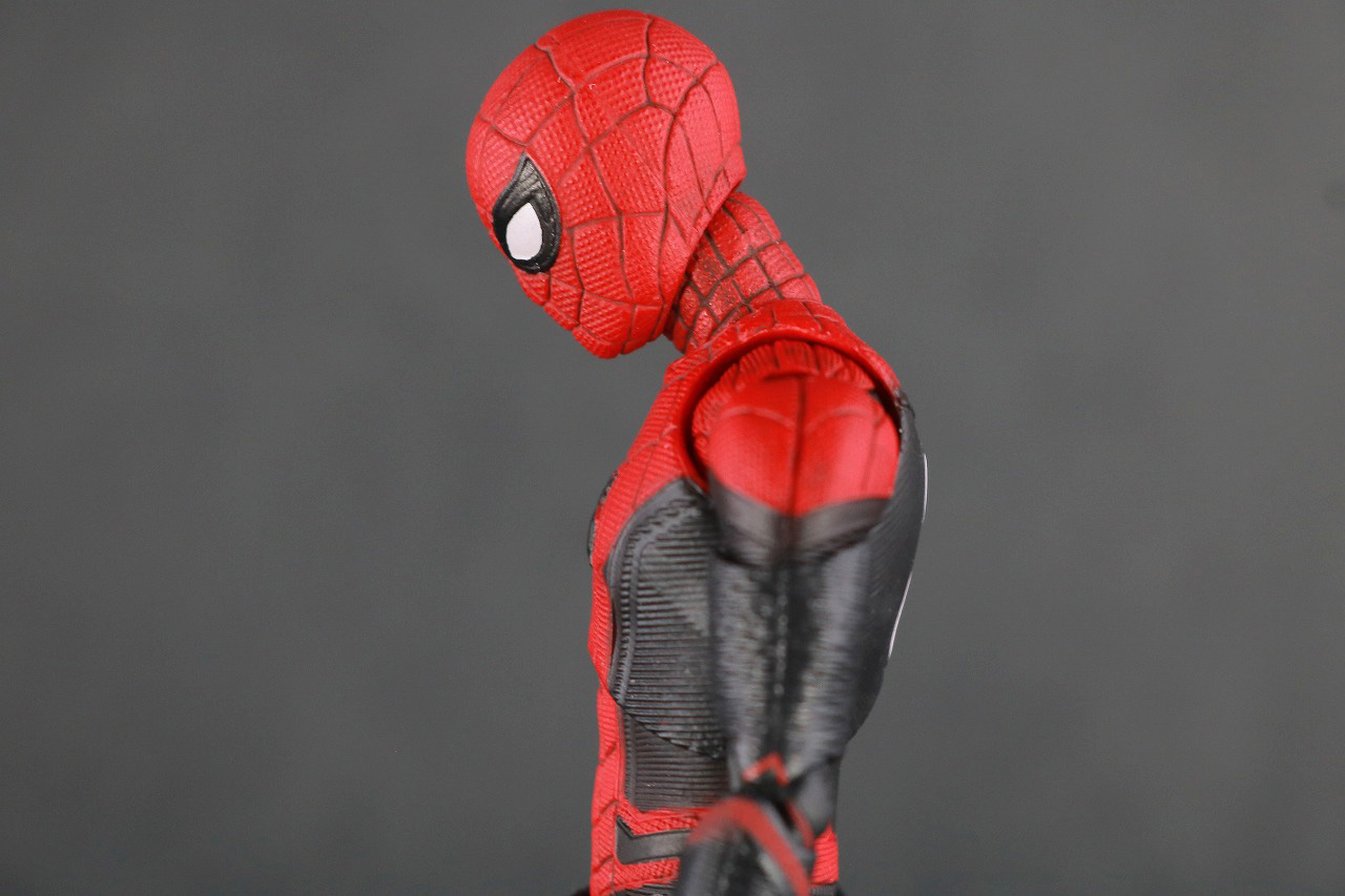 MAFEX　マフェックス　スパイダーマン　アップグレードスーツ　レビュー　可動範囲　