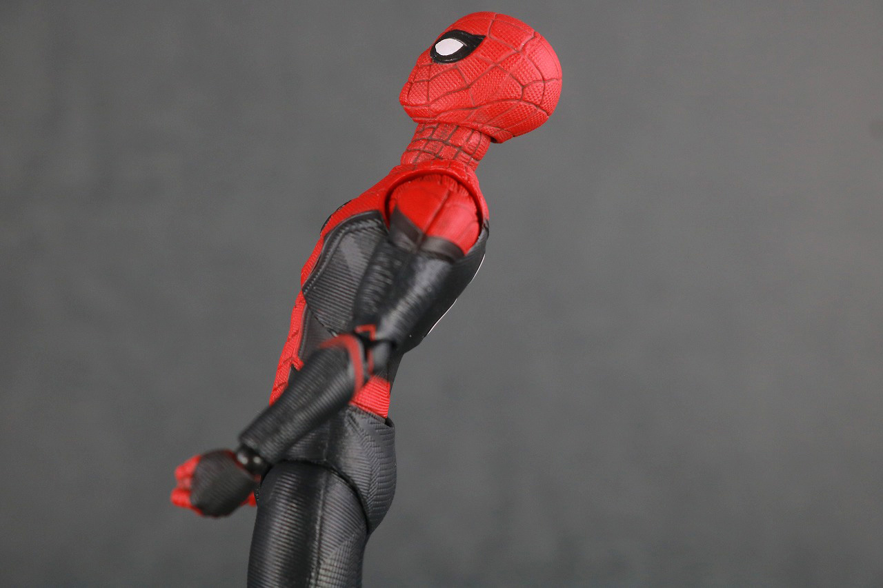 MAFEX　マフェックス　スパイダーマン　アップグレードスーツ　レビュー　可動範囲　