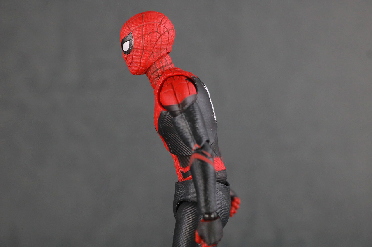 MAFEX　マフェックス　スパイダーマン　アップグレードスーツ　レビュー　可動範囲　