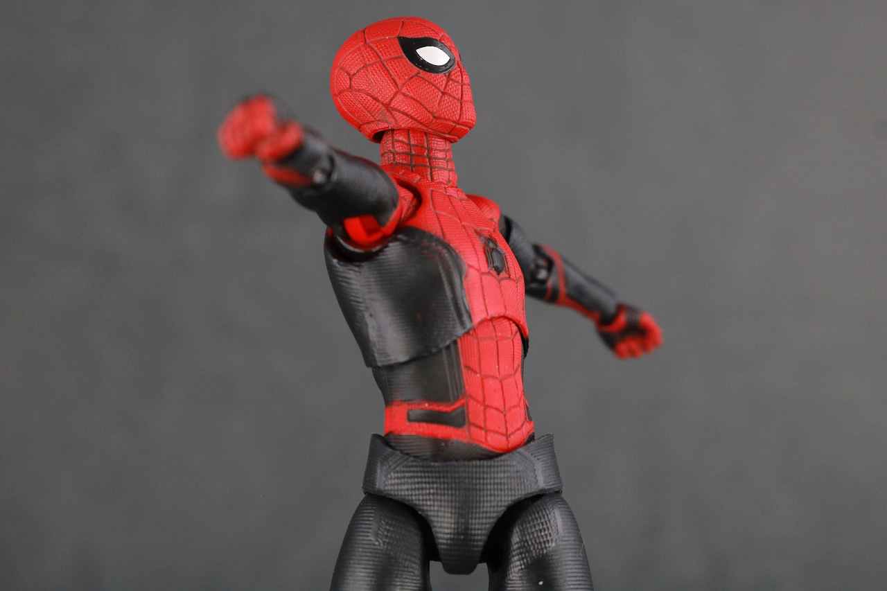 MAFEX　マフェックス　スパイダーマン　アップグレードスーツ　レビュー　可動範囲　