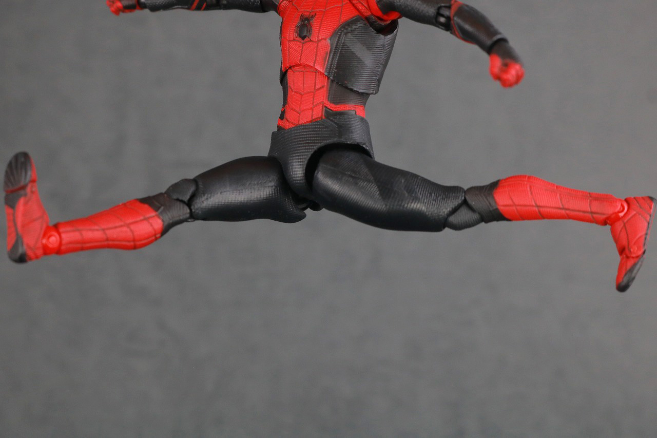 MAFEX　マフェックス　スパイダーマン　アップグレードスーツ　レビュー　可動範囲　