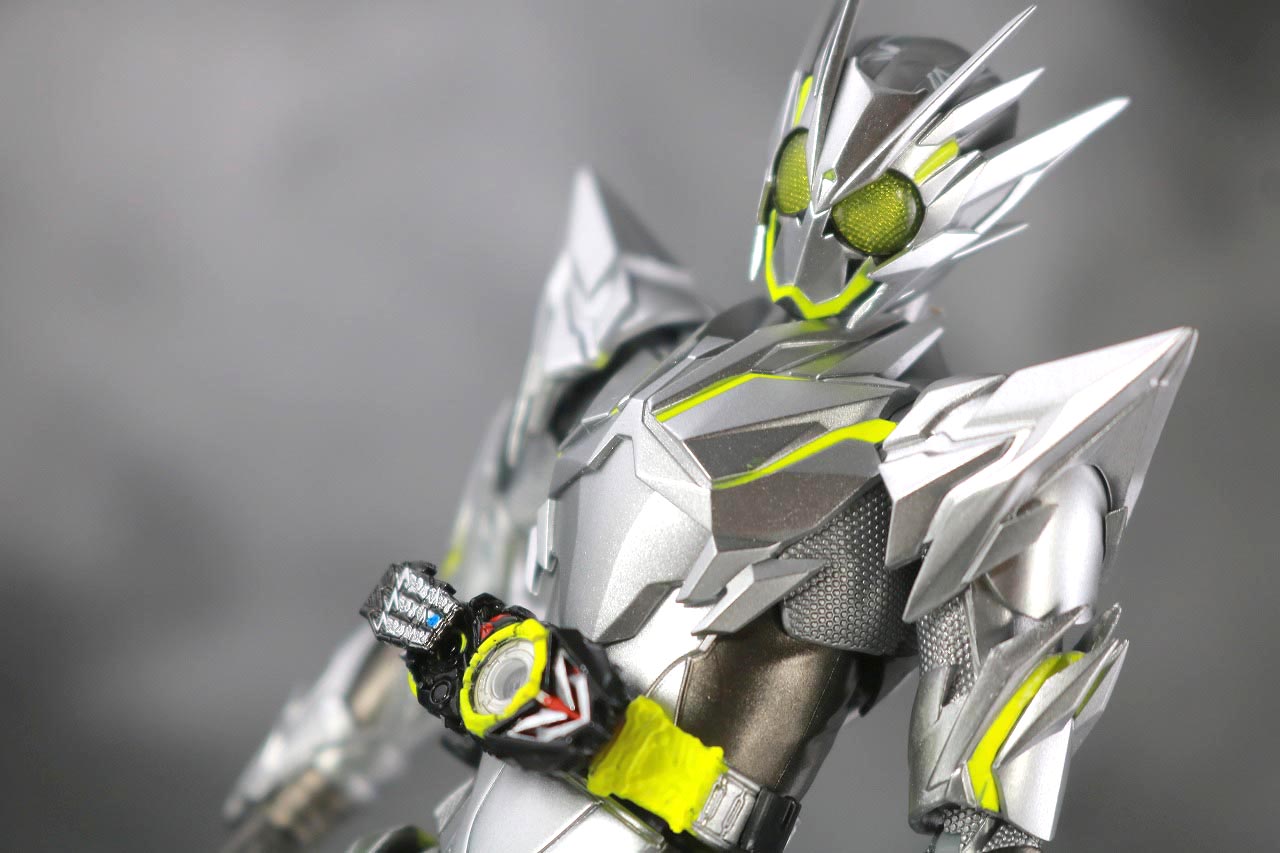 S.H.フィギュアーツ　仮面ライダーゼロワン メタルクラスタホッパー　レビュー